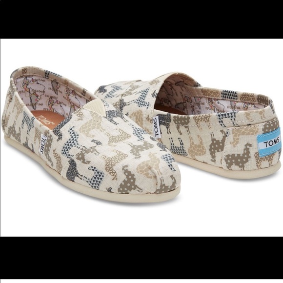 Toms Shoes - Toms Womens Classic Slip On With Alpaca / Llama Print Size 9.5
